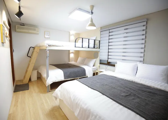 Villa House Hongdae-st 1min 4br 4bath Rooftop