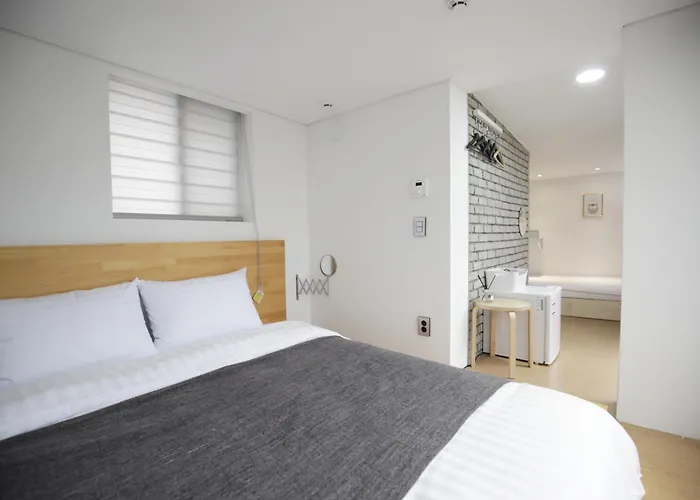 House Hongdae-st 1min 4br 4bath Rooftop Villa *