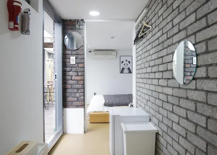 House Hongdae-st 1min 4br 4bath Rooftop *